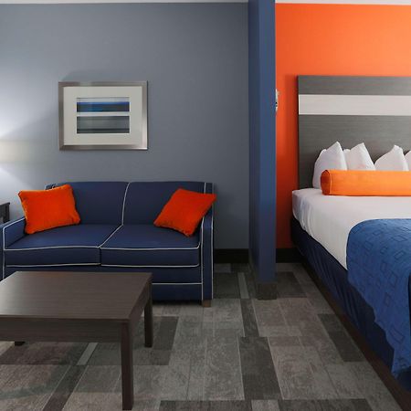 Best Western Plus Wewoka Inn & Suites מראה חיצוני תמונה