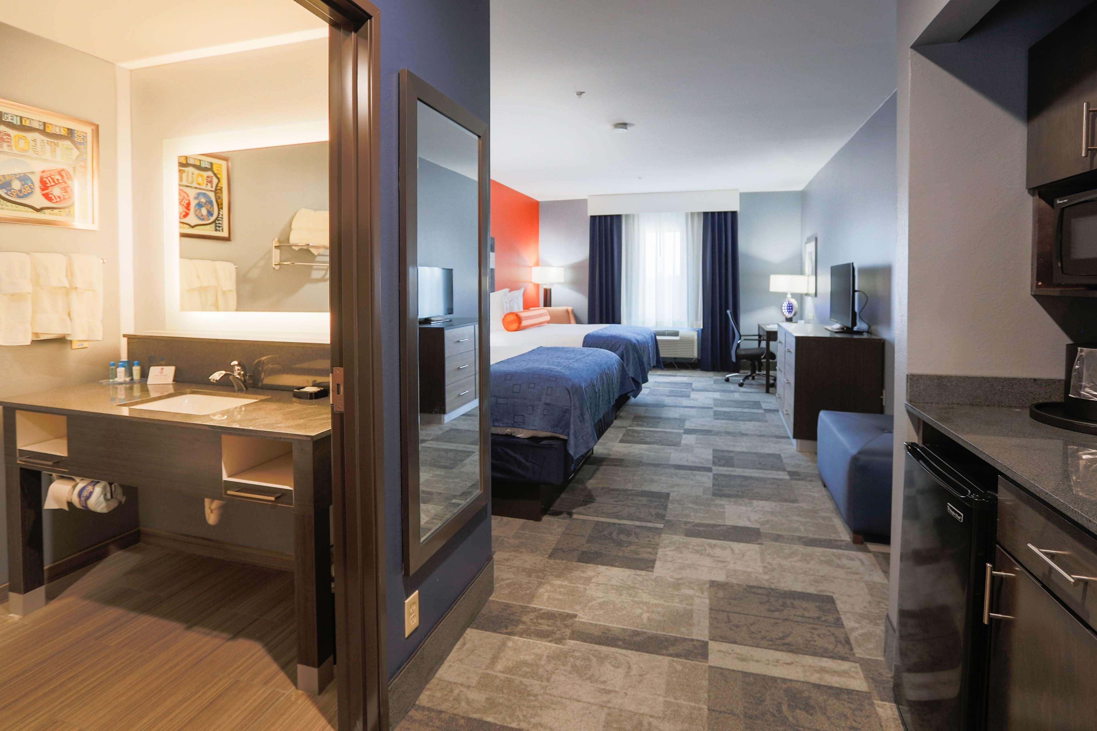Best Western Plus Wewoka Inn & Suites מראה חיצוני תמונה