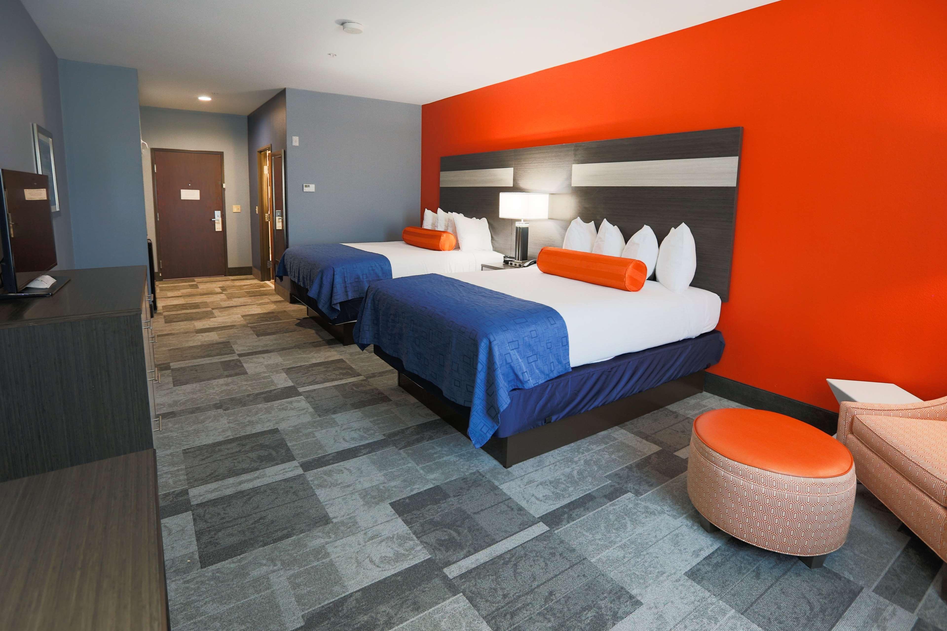 Best Western Plus Wewoka Inn & Suites מראה חיצוני תמונה