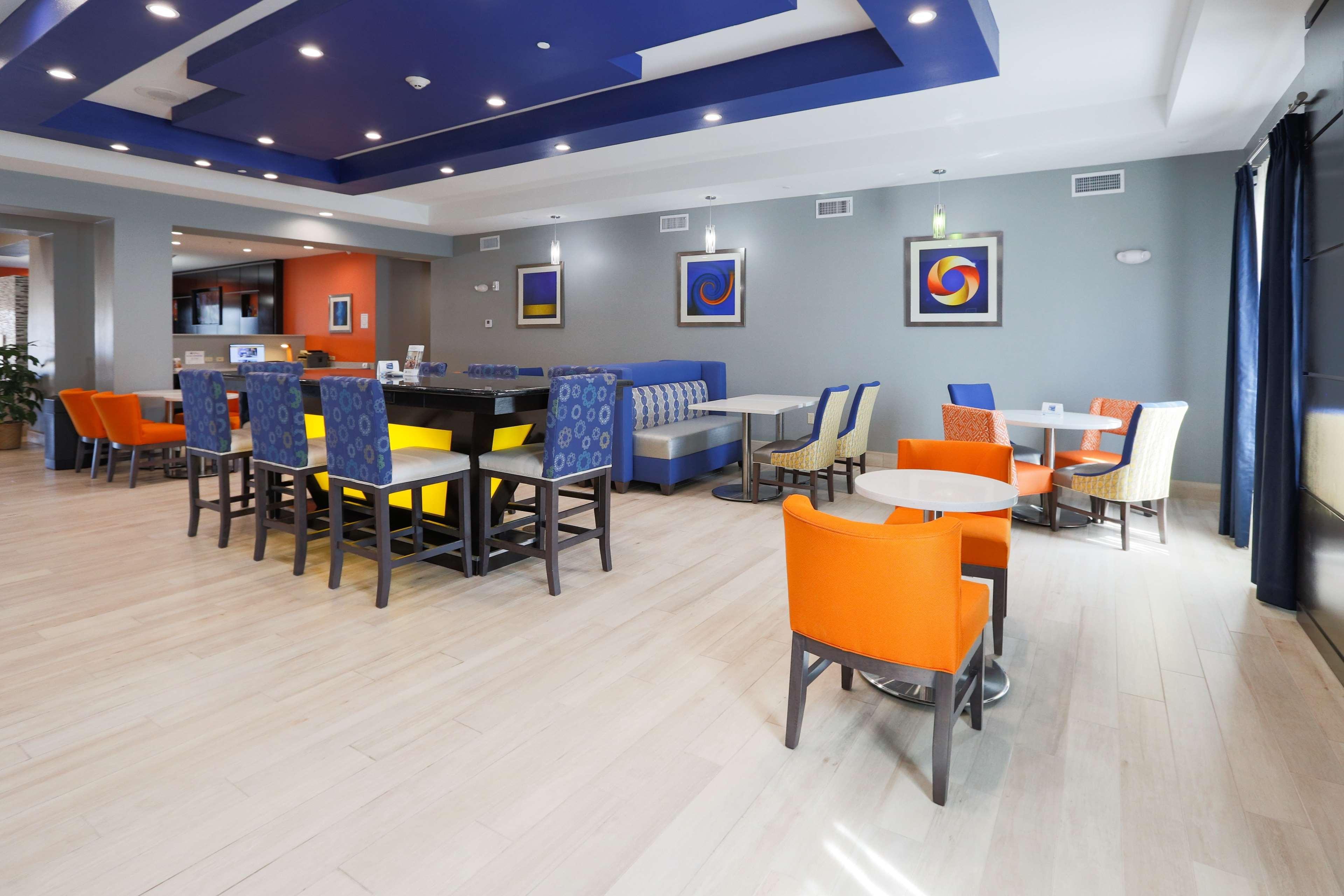 Best Western Plus Wewoka Inn & Suites מראה חיצוני תמונה