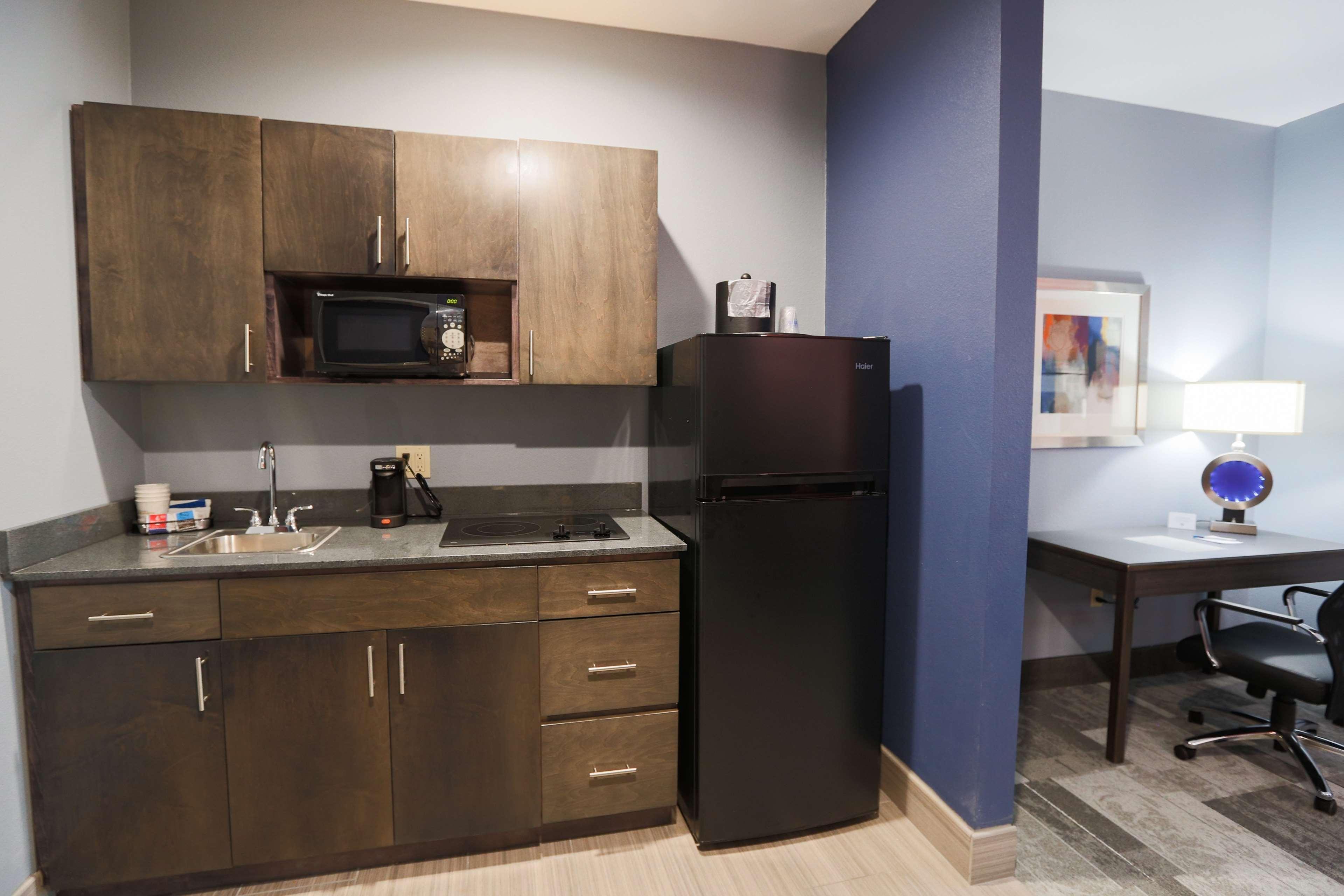 Best Western Plus Wewoka Inn & Suites מראה חיצוני תמונה