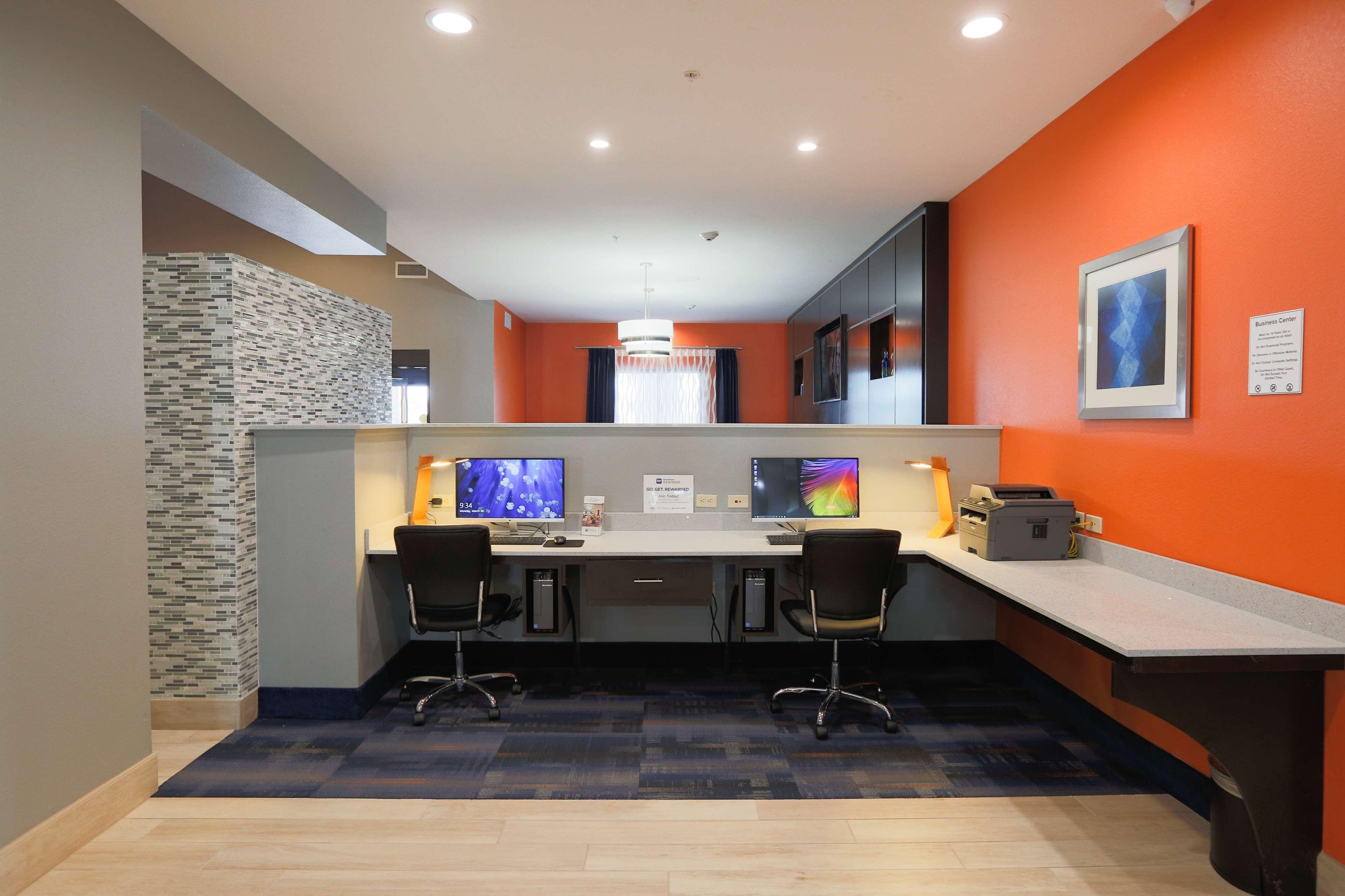 Best Western Plus Wewoka Inn & Suites מראה חיצוני תמונה