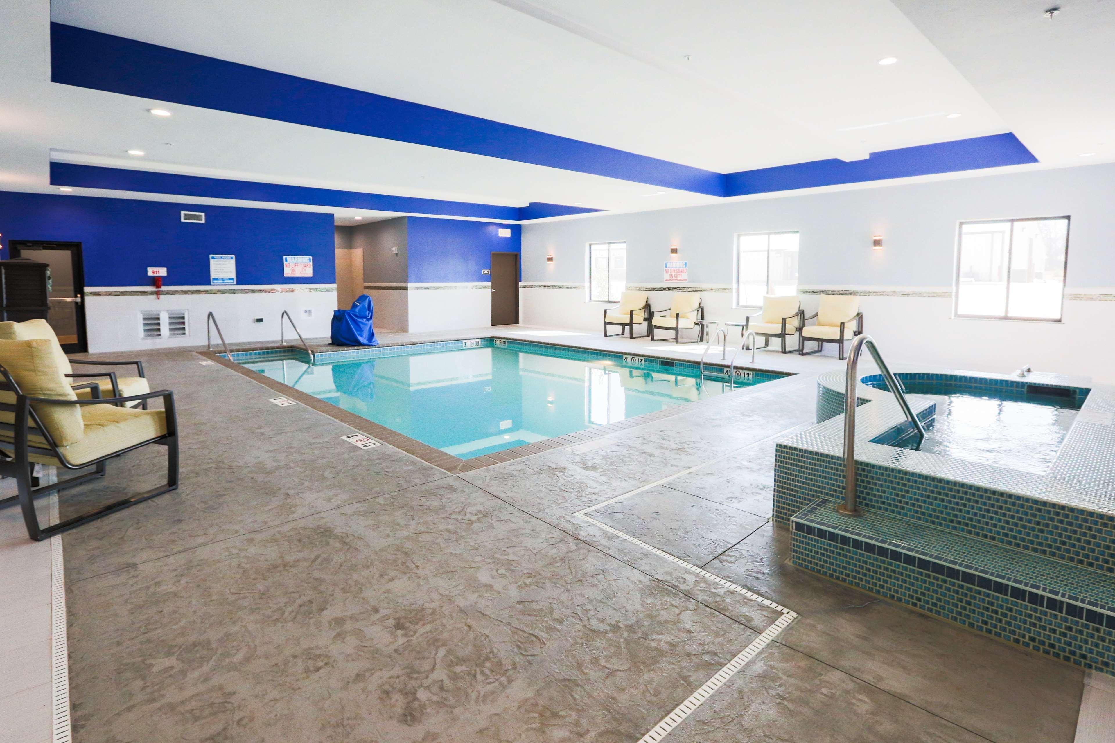 Best Western Plus Wewoka Inn & Suites מראה חיצוני תמונה