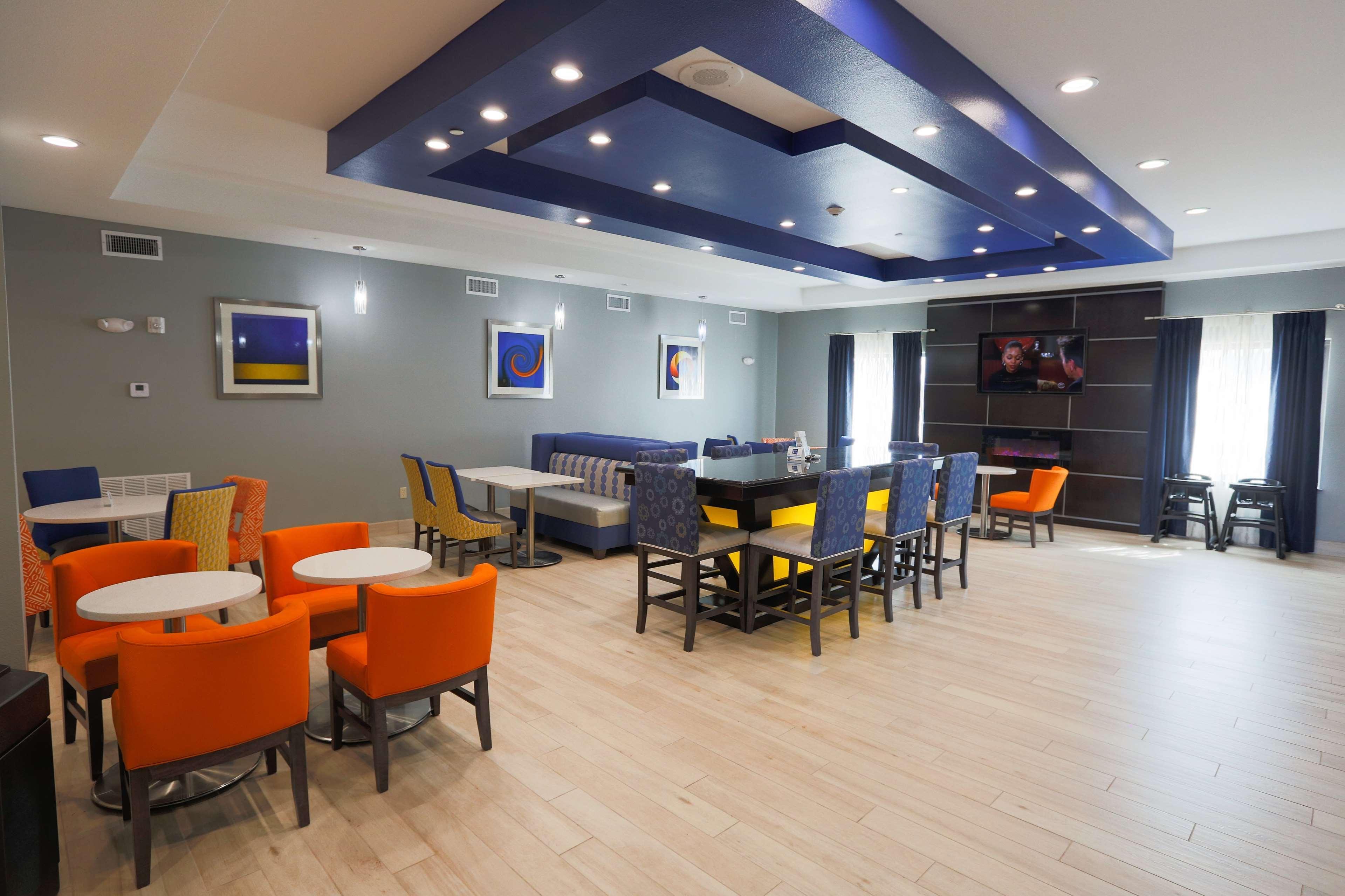 Best Western Plus Wewoka Inn & Suites מראה חיצוני תמונה