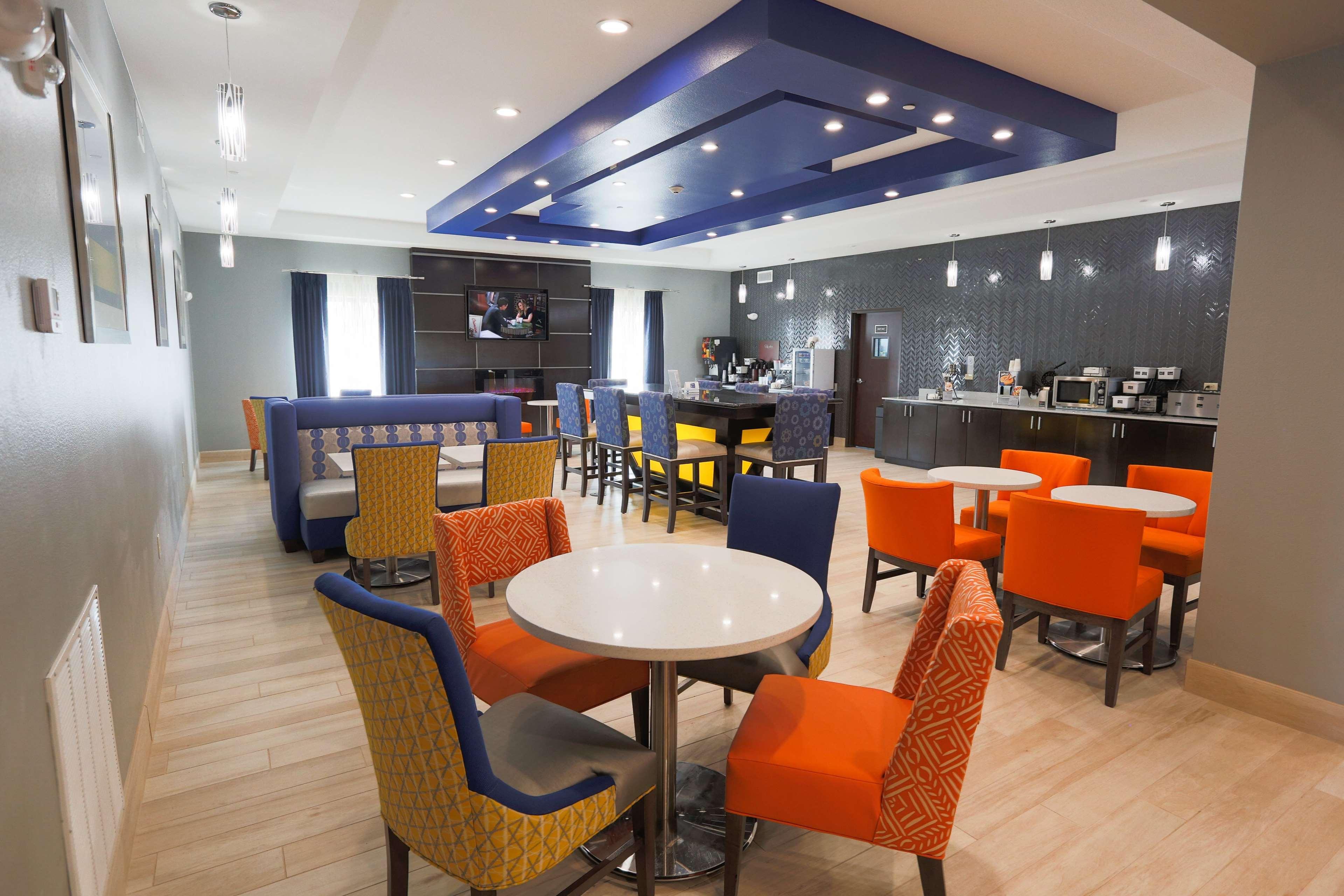 Best Western Plus Wewoka Inn & Suites מראה חיצוני תמונה